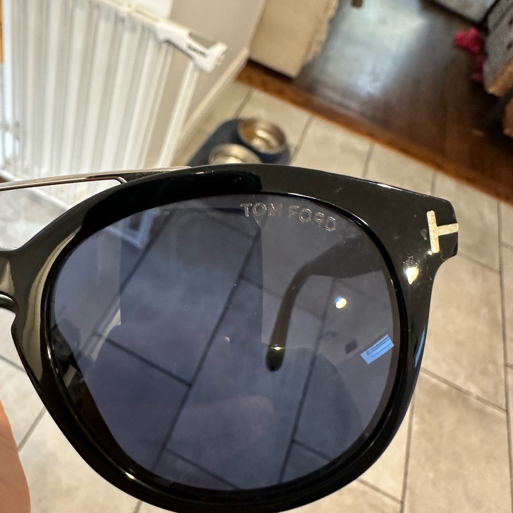 Tom Ford NEWMAN STYLE Classic Black Eyewear - Picture 3 of 4